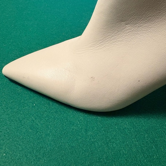 Marc Fisher Women’s White Yanara Heeled Bootie 9 - Picture 3 of 11